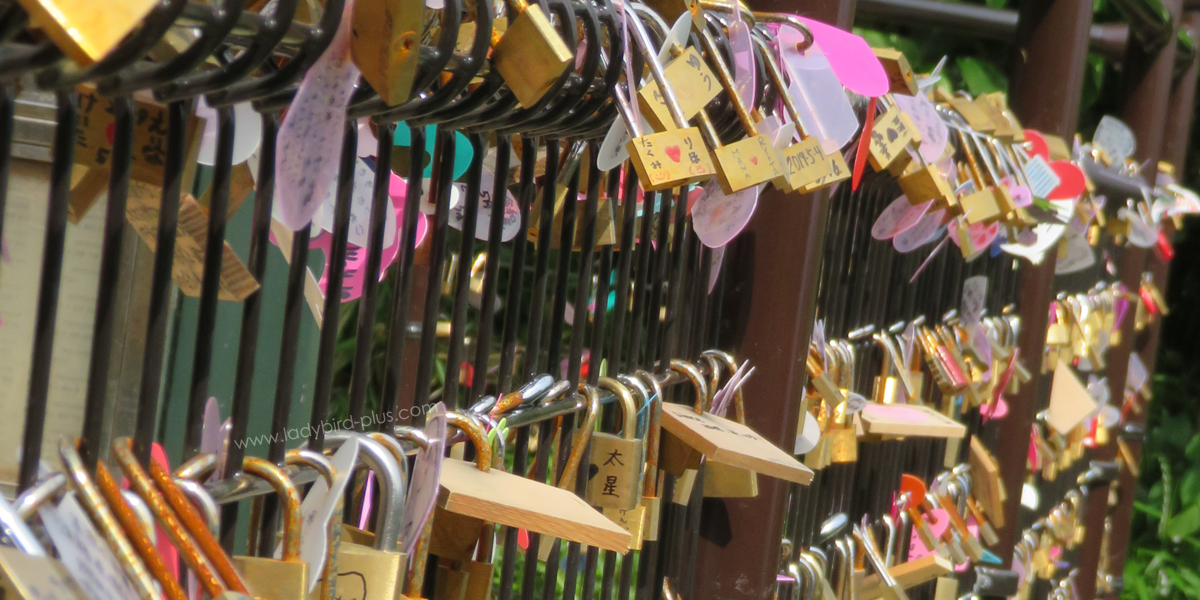江の島　恋人の丘 　龍恋の鐘